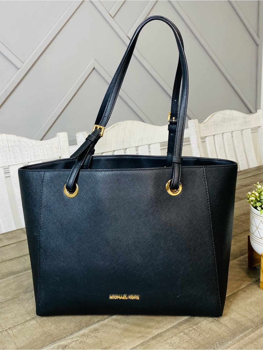 Michael Kors Walsh Medium Saffiano Leather Tote Bag Black Gold Shoulder Handbag